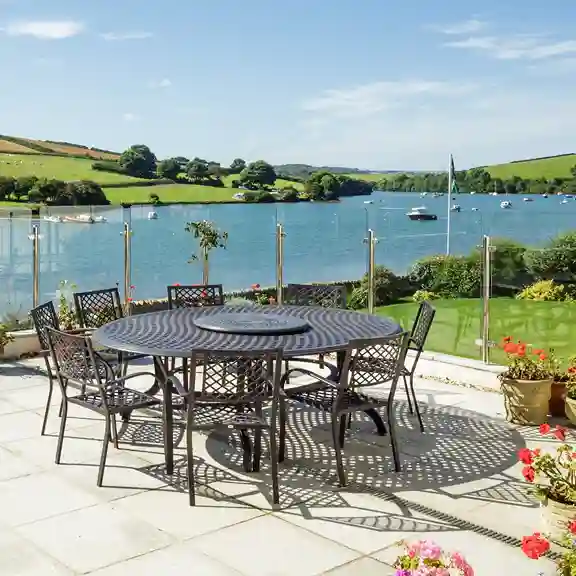 patio furniture with paint