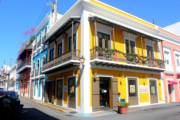 San Juan’s colorful Homes